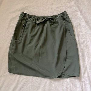 Patagonia Olive Green Stretch Active Skort Women’s Size XS